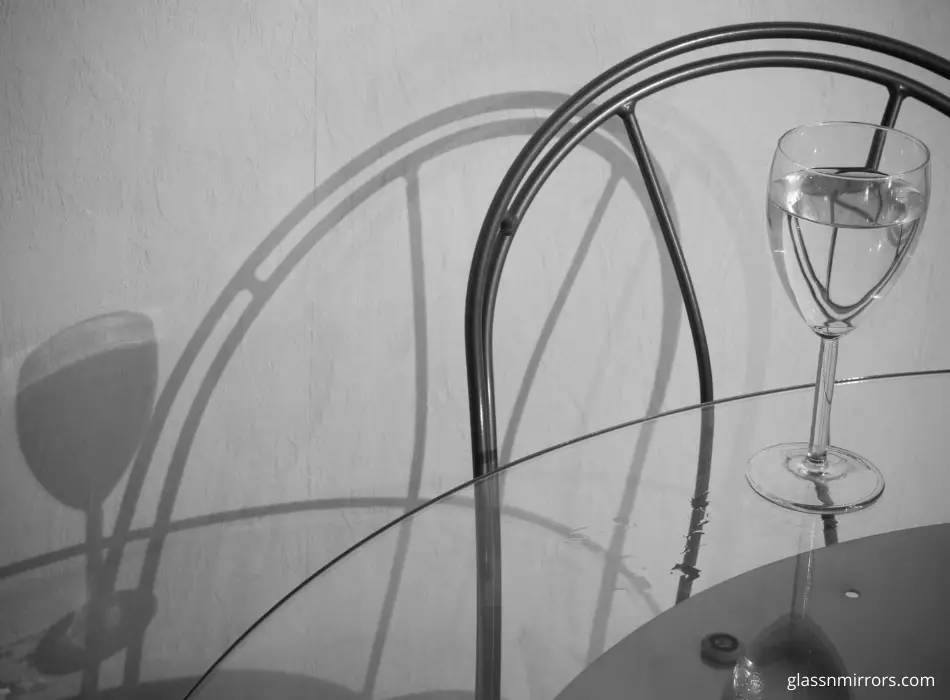 Does glass have a shadow